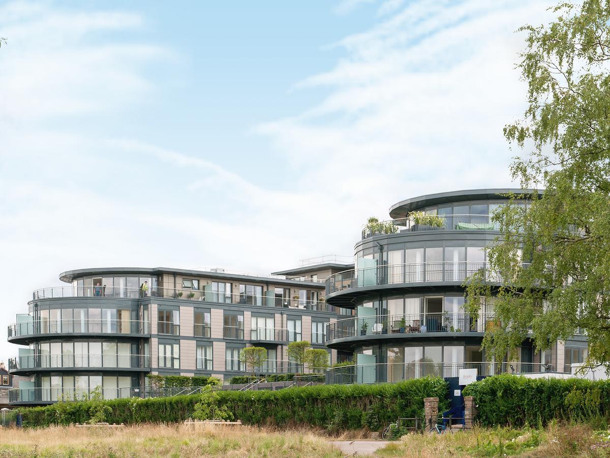 Camstay Riverside CBG Exterior photo