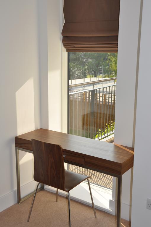 Camstay Riverside CBG Room photo