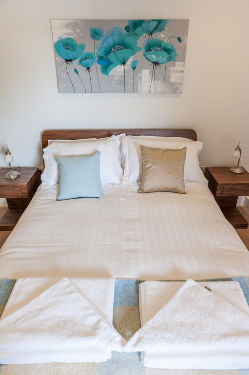 Camstay Riverside CBG Room photo
