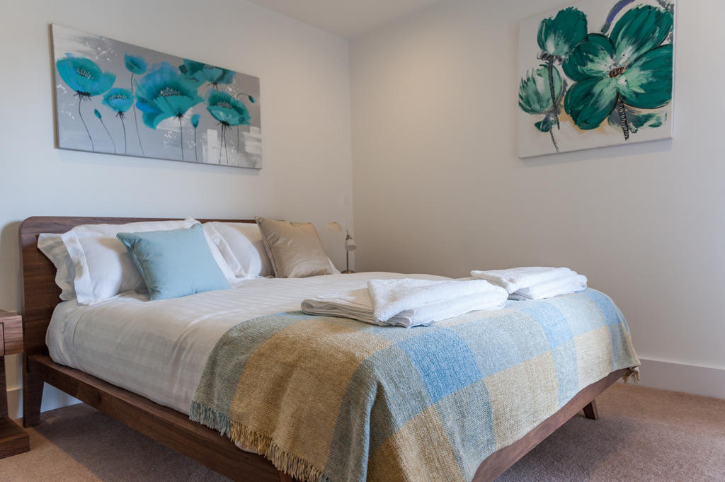 Camstay Riverside CBG Room photo